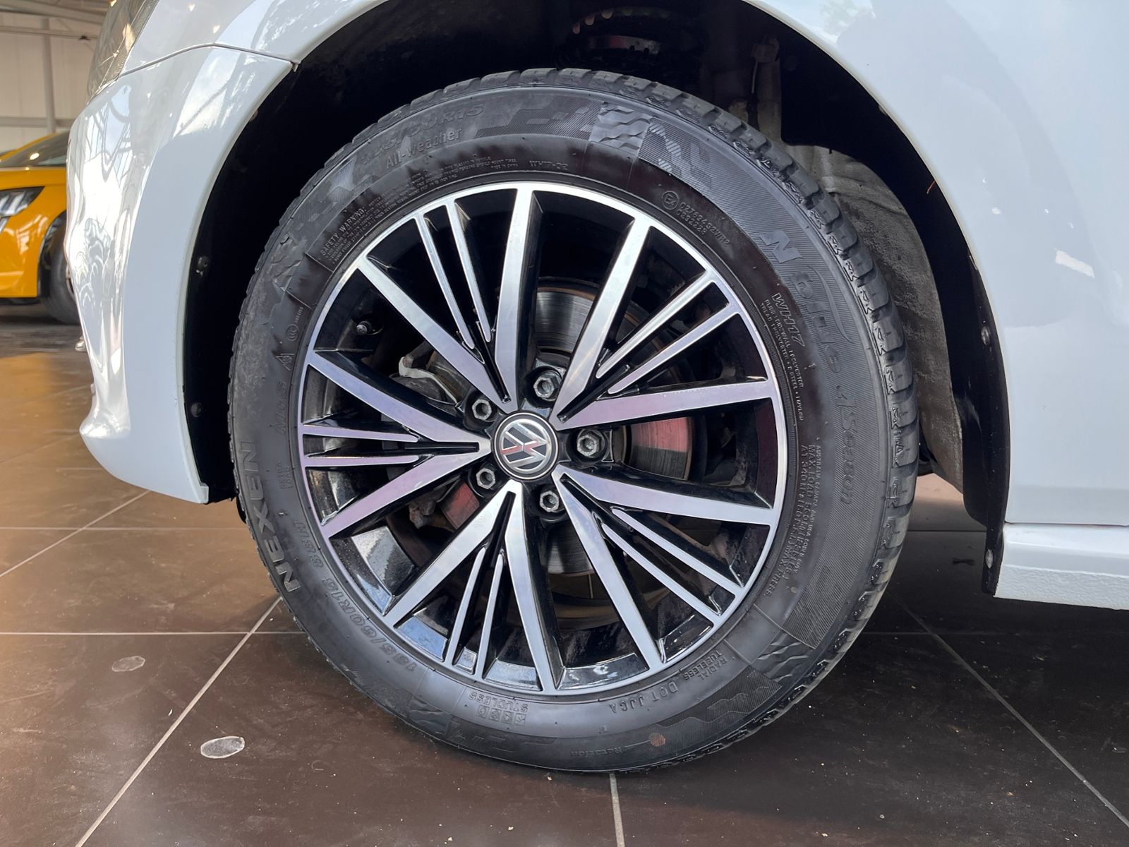 Fahrzeugabbildung Volkswagen Polo V Allstar BMT SHZ PDC ALU
