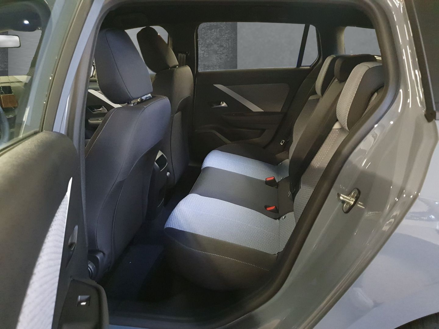 Opel Astra - Bild 9
