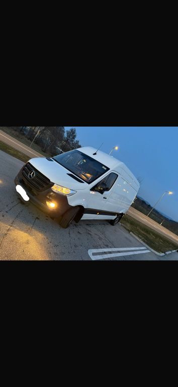 Image of Mercedes-Benz Sprinter