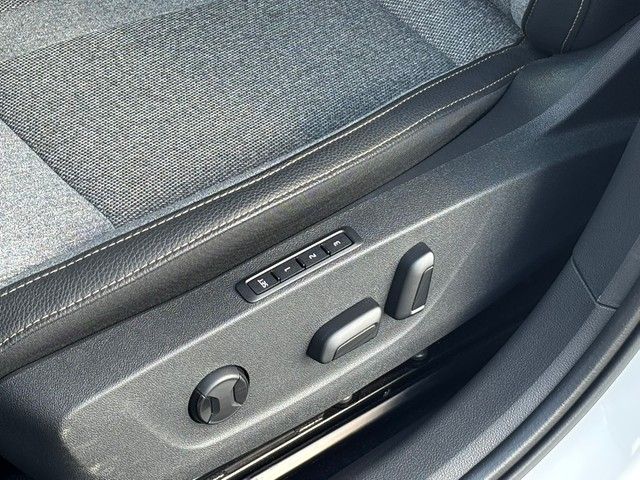 Octavia Combi 2.0 TDI Tour AHK MATRIX