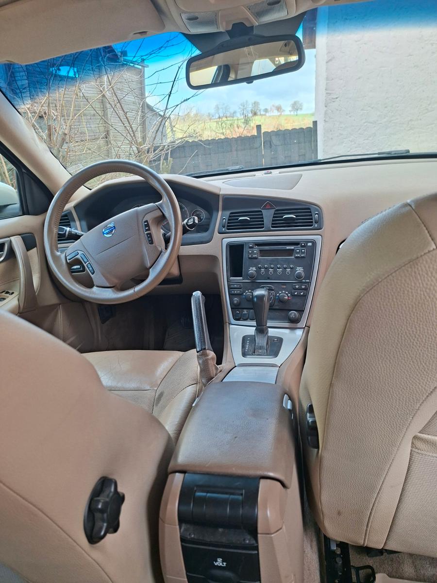 Volvo V70 2006 — photo 6