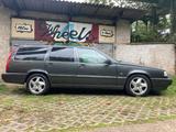 Volvo 850 T5 Turbo - Volvo 850 mit Benzin-Antrieb: Kombi, mit Klimaanlage