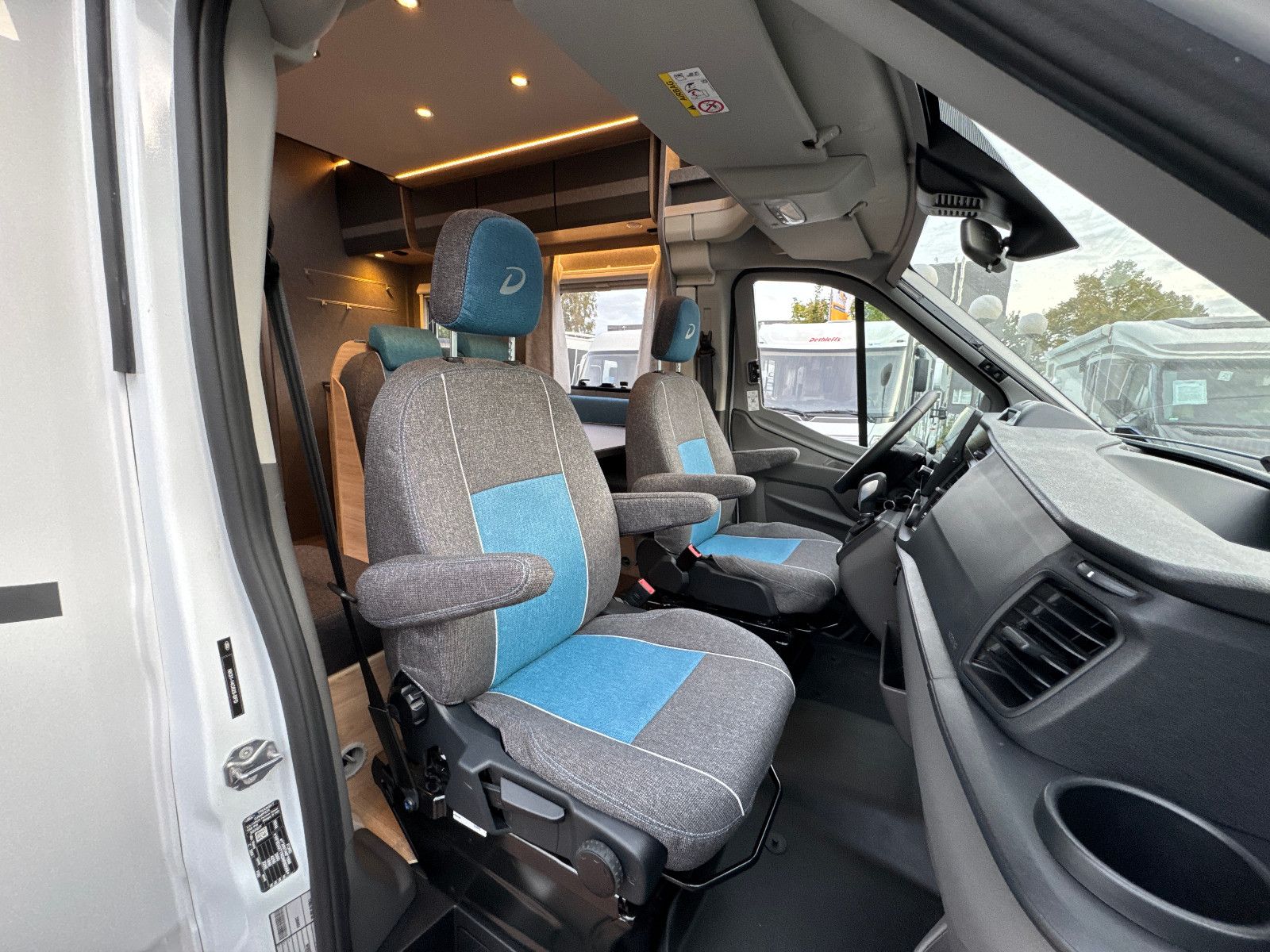 Fahrzeugabbildung Dethleffs Just Go T 7055 EB AUTOMATIK HUBBET CLESANA WC 1H