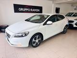 Volvo V40 D2 1.6 Momentum - gebrauchte Volvo V40 aus dem Jahr 2012