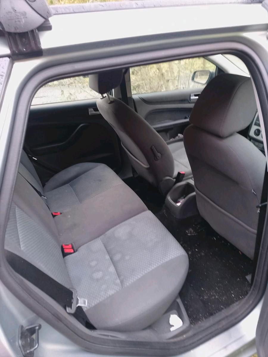 Ford Focus 2005 — photo 5