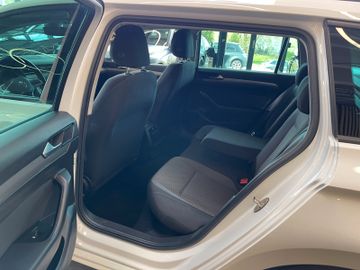 Volkswagen Passat Variant *19%*LED*KAMERA*ACC*AHK*NAVI*SHZ*