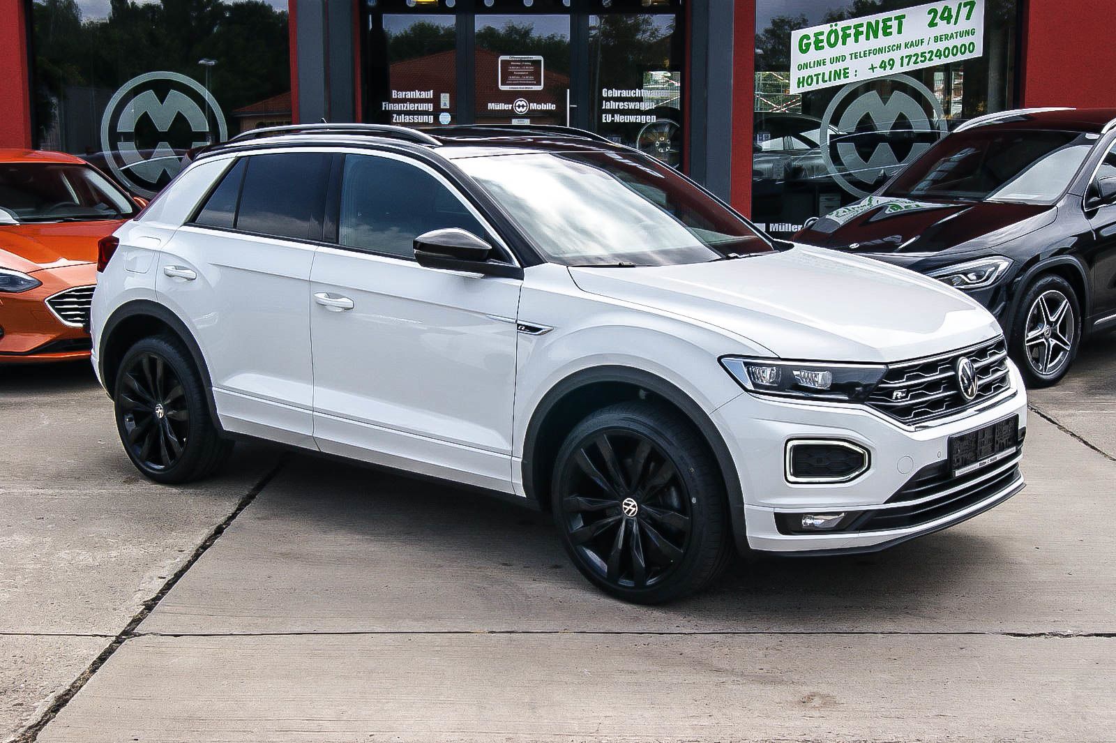 Fahrzeugabbildung Volkswagen T-Roc 2.0TDI Sport 4Motion R-Line PANORAMA LED