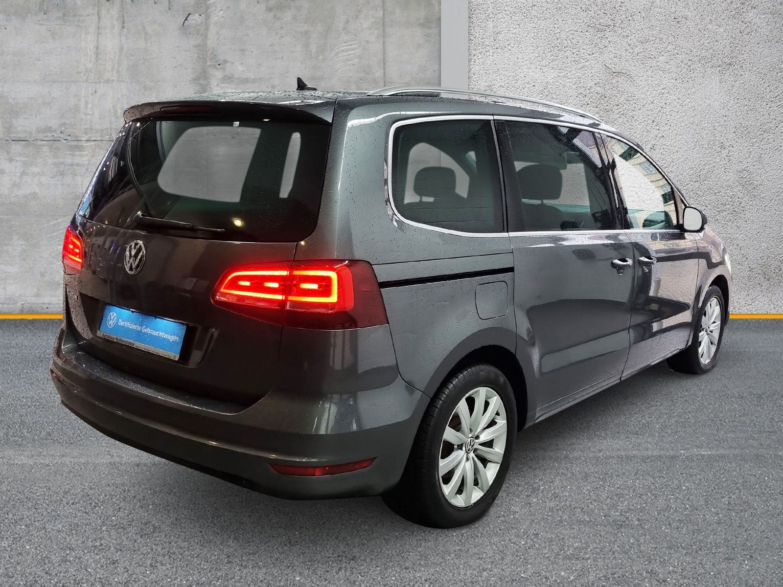 Fahrzeugabbildung Volkswagen Sharan 1.4 TSI DSG Highline XENON PANO eTÜREN