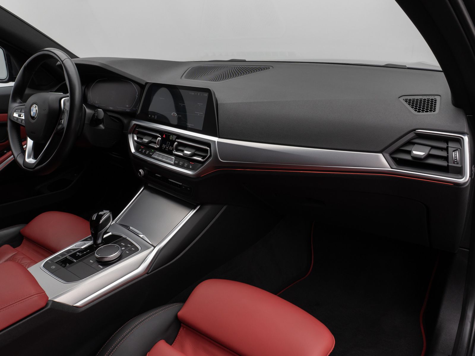 Fahrzeugabbildung BMW 330i xD SportLine Laser DAB HiFi PDC AHK Komfort