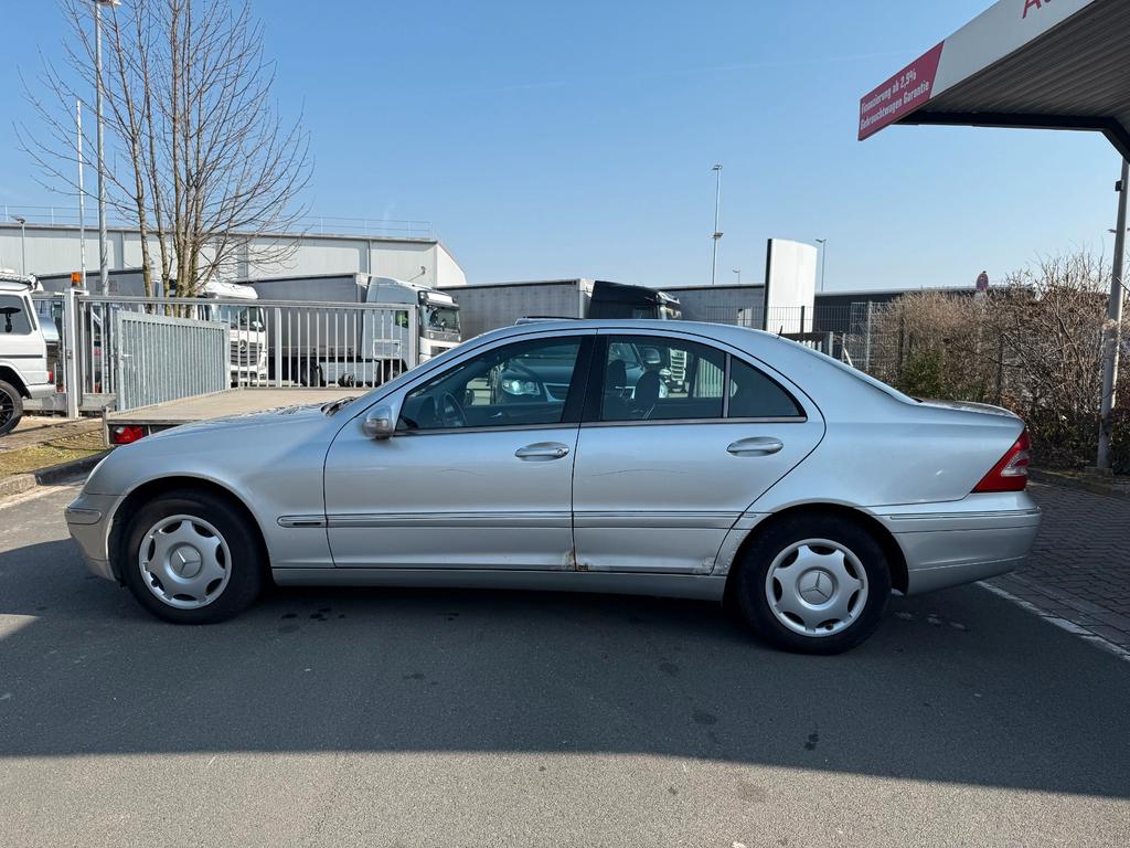 Mercedes-Benz C 180