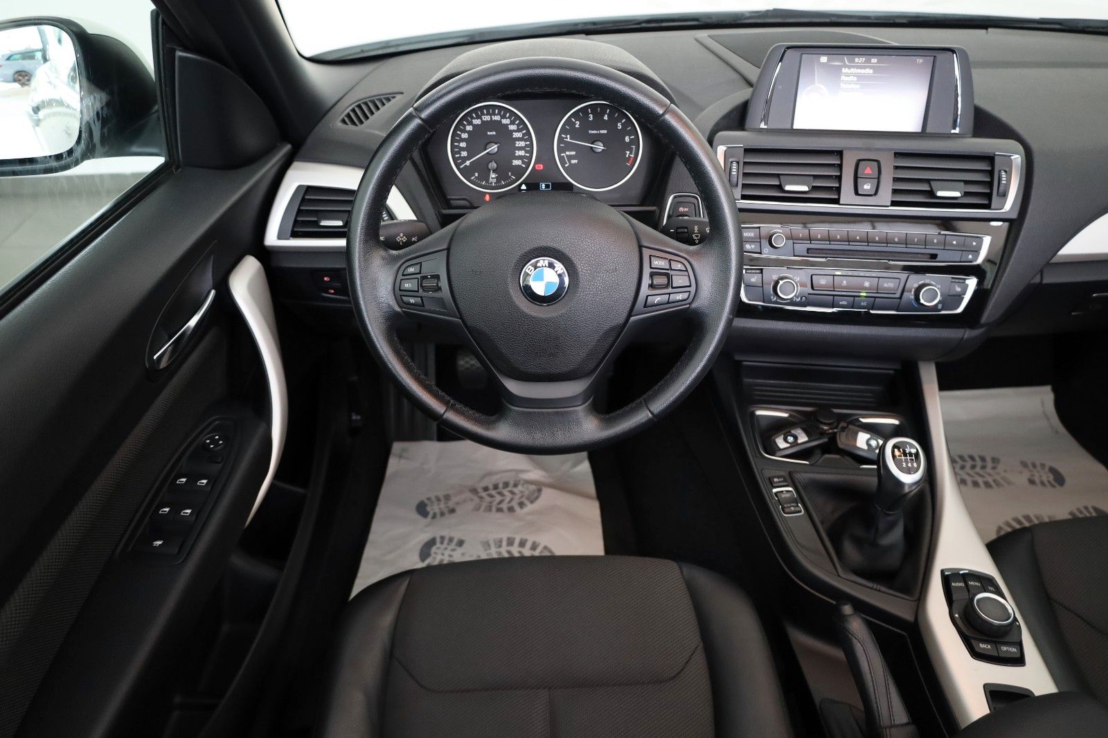 Fahrzeugabbildung BMW 220i Cabrio  Advantage TLeder,Xenon,SH,PDC,SR+WR