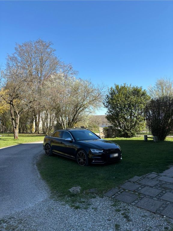 Image of Audi S4