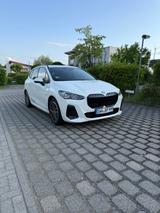 BMW 223iActive Tourer xDrive 360kam H&K pano AHK - gebrauchte BMW 223 Active Tourer aus dem Jahr 2024
