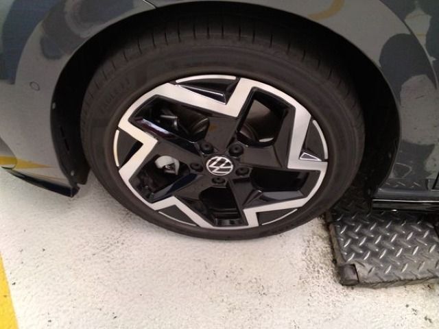 Volkswagen Golf VIII Variant 2.0 TDI DSG R-Line Navi AHK LE foto 5