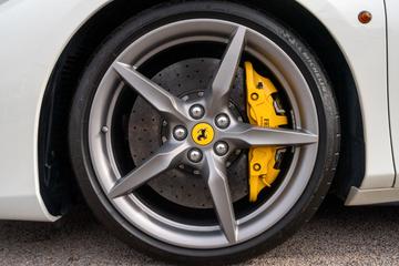 2015 Ferrari 488 GTB 缩略图 17