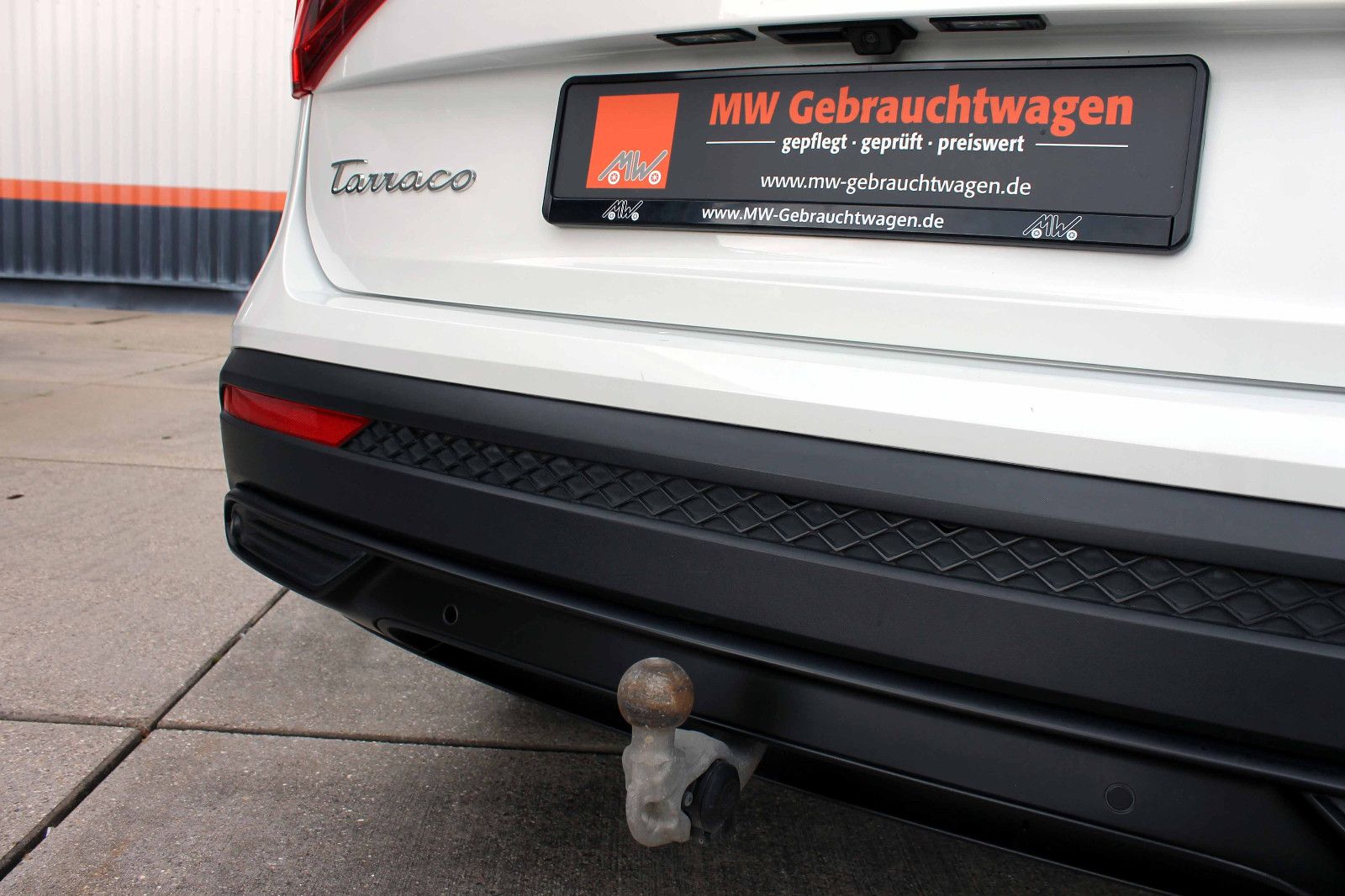 Fahrzeugabbildung SEAT Tarraco Style 2.0TDI DSG LED AHK ACC KAM PANO BT