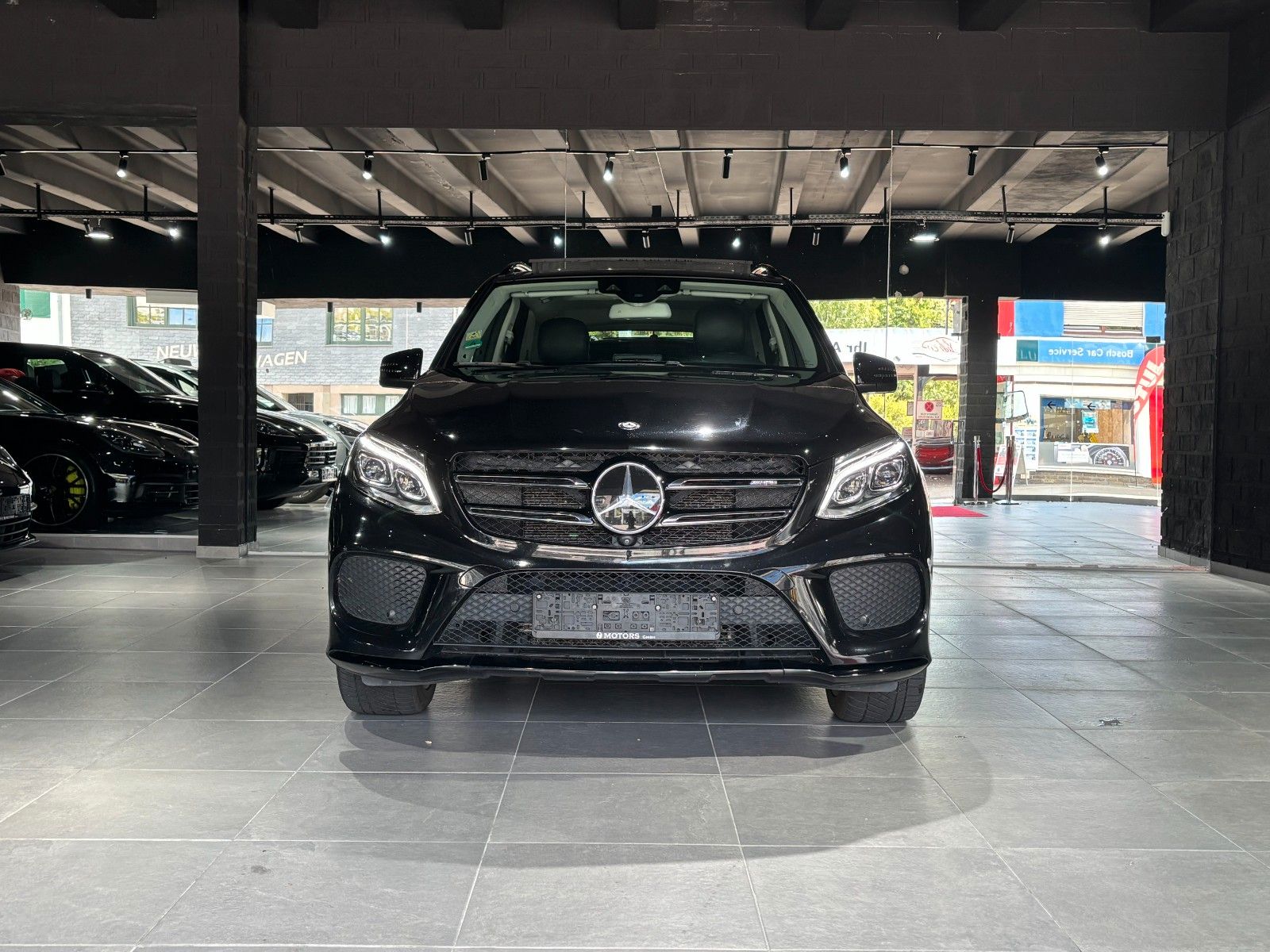 Fahrzeugabbildung Mercedes-Benz GLE 43 AMG 4Matic /PANO/MEMORY/360°/AMBIENTE