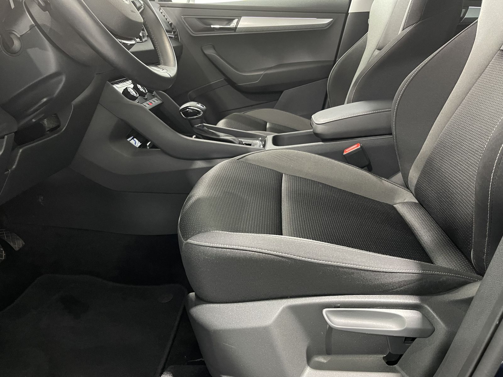 Fahrzeugabbildung SKODA Karoq 1.5 TSI*LED*Cam*Virtual Cockpit*SHZ*