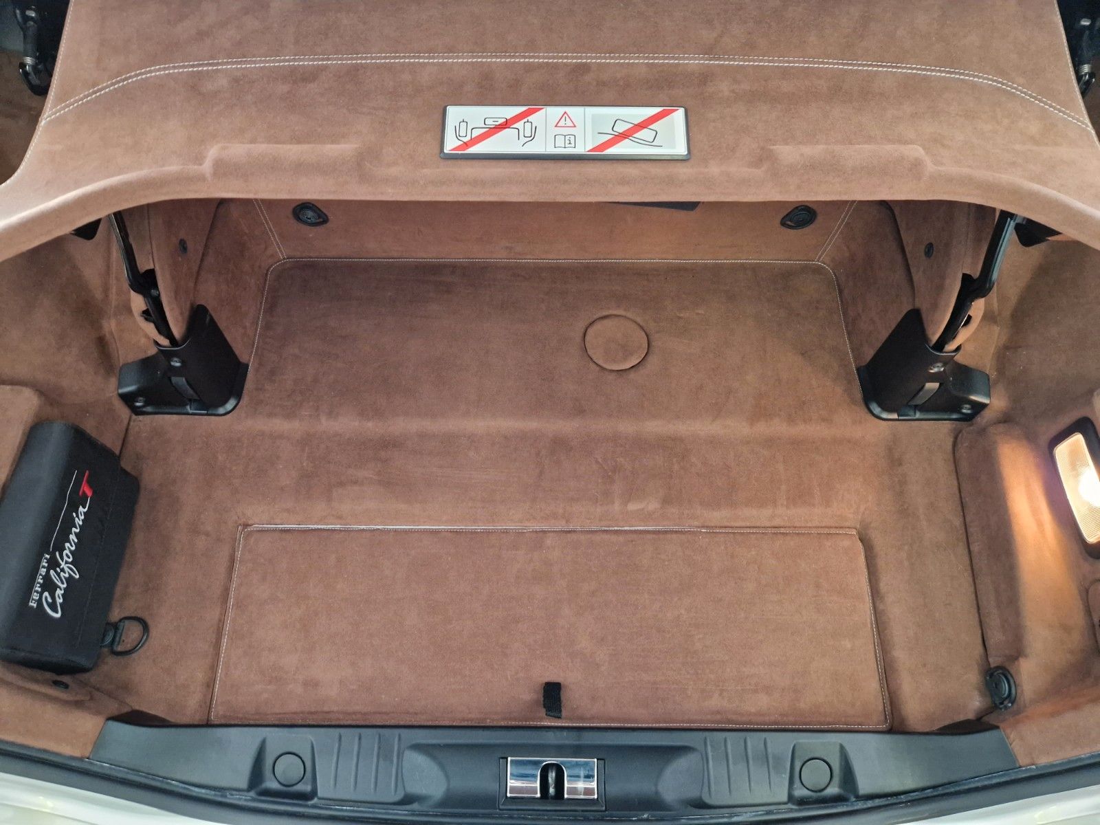 Fahrzeugabbildung Ferrari California T*Tailor Made*1of1*Sammler