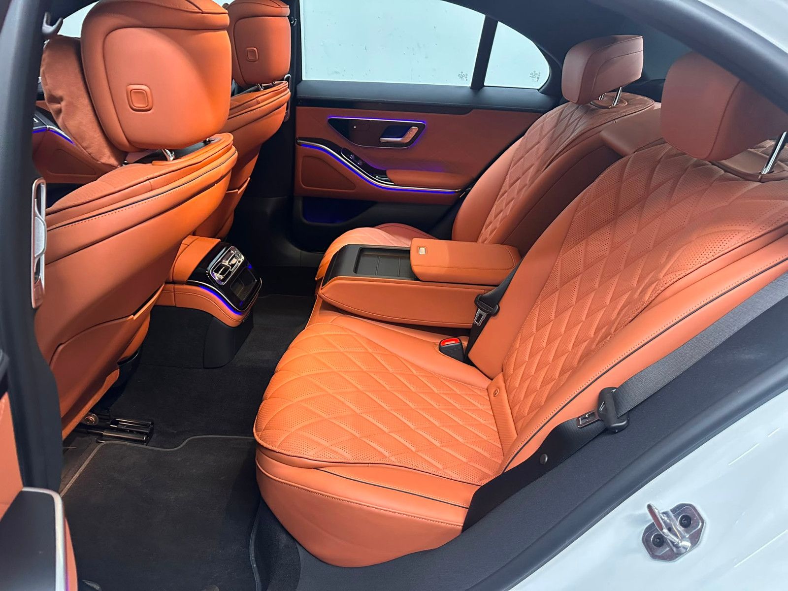 Fahrzeugabbildung Mercedes-Benz S 350 d 4MATIC *MANUFAKTUR*PANO*AHK*