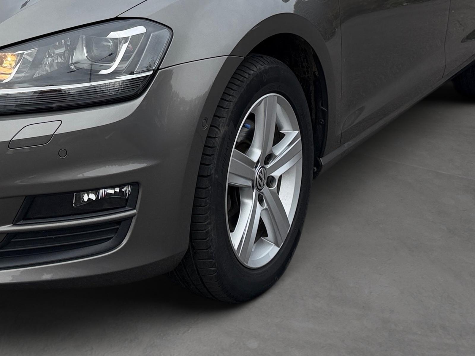 Volkswagen Golf VII Variant 1.4 16V TSI Bi-Xenon AHK PDC
