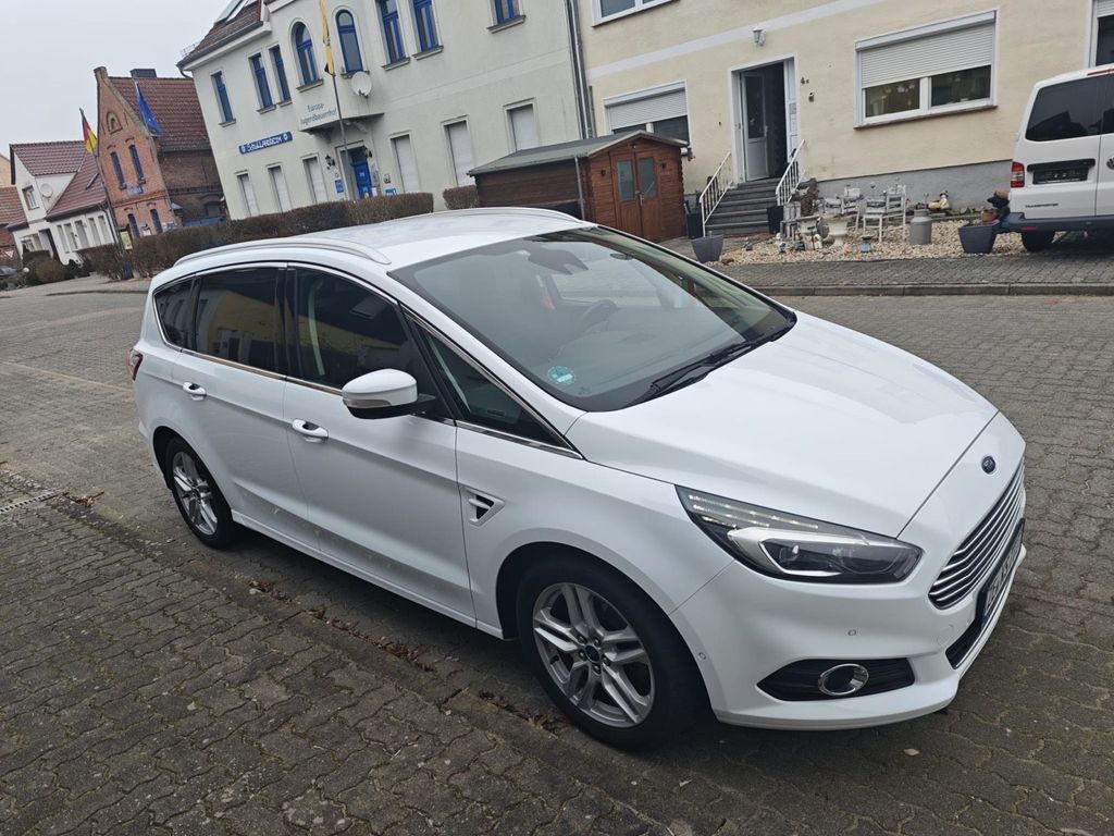 Image of Ford S-Max