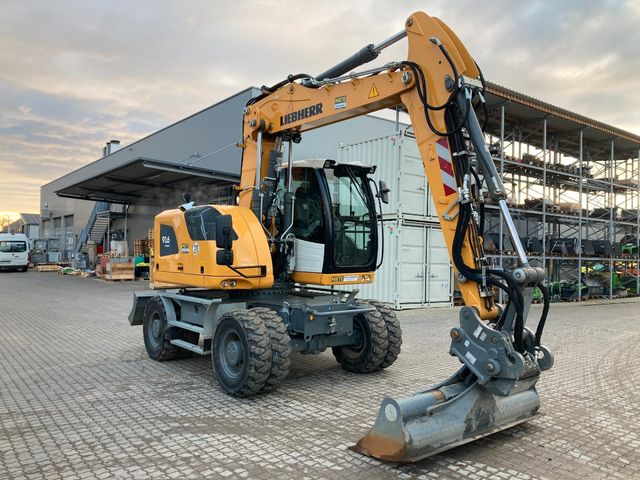 Liebherr A916 Compact