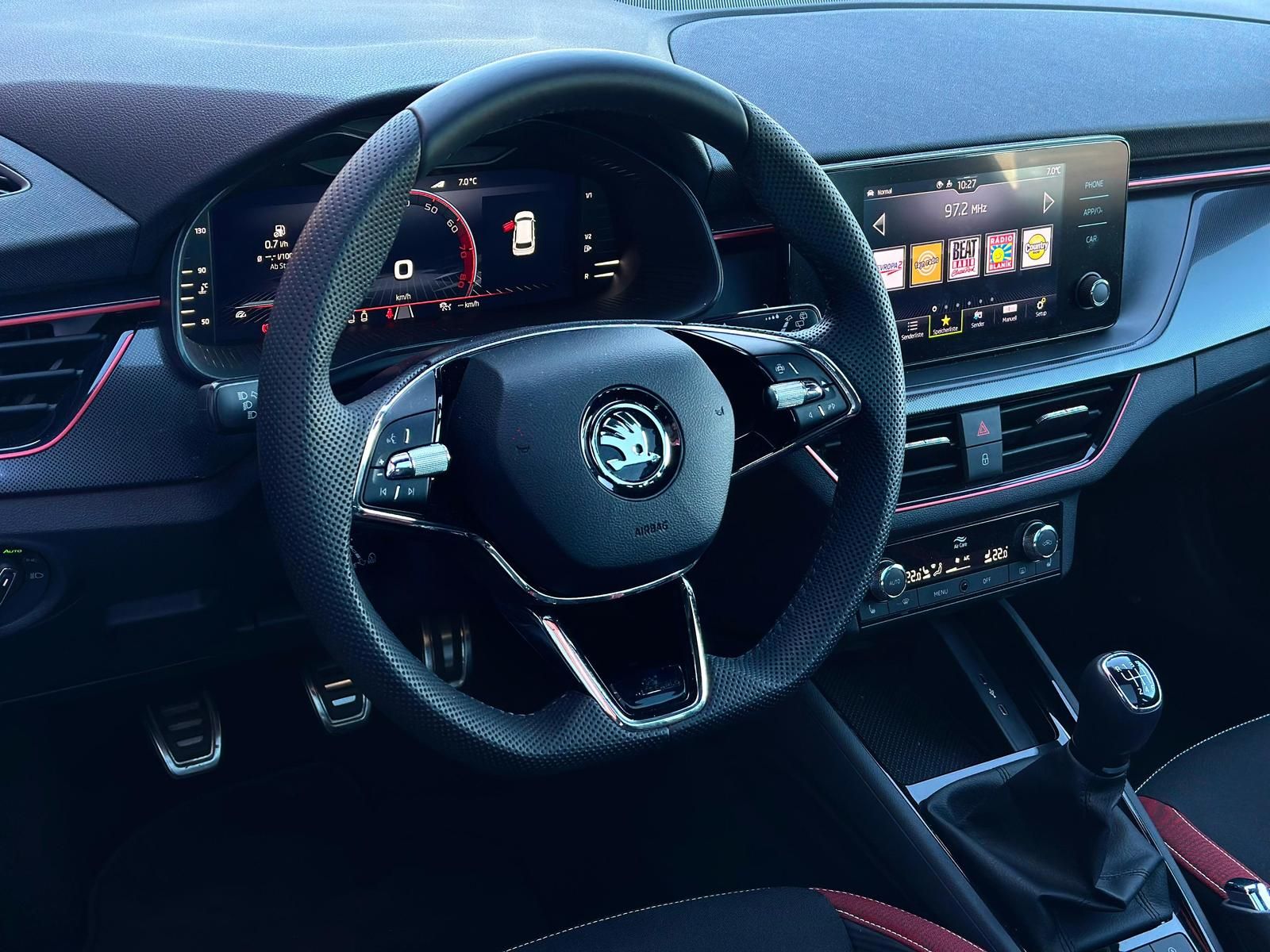 SKODA Kamiq 1.0TSI MONTE CARLO LED#ACC#SPUR#PANO#SHZ - Image 23