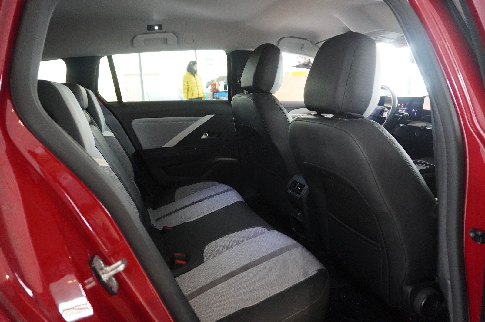 Fahrzeugabbildung Opel Astra L ST 1.5D ELEGANCE NAVI/LED/KAMERA/SHZ/DAB