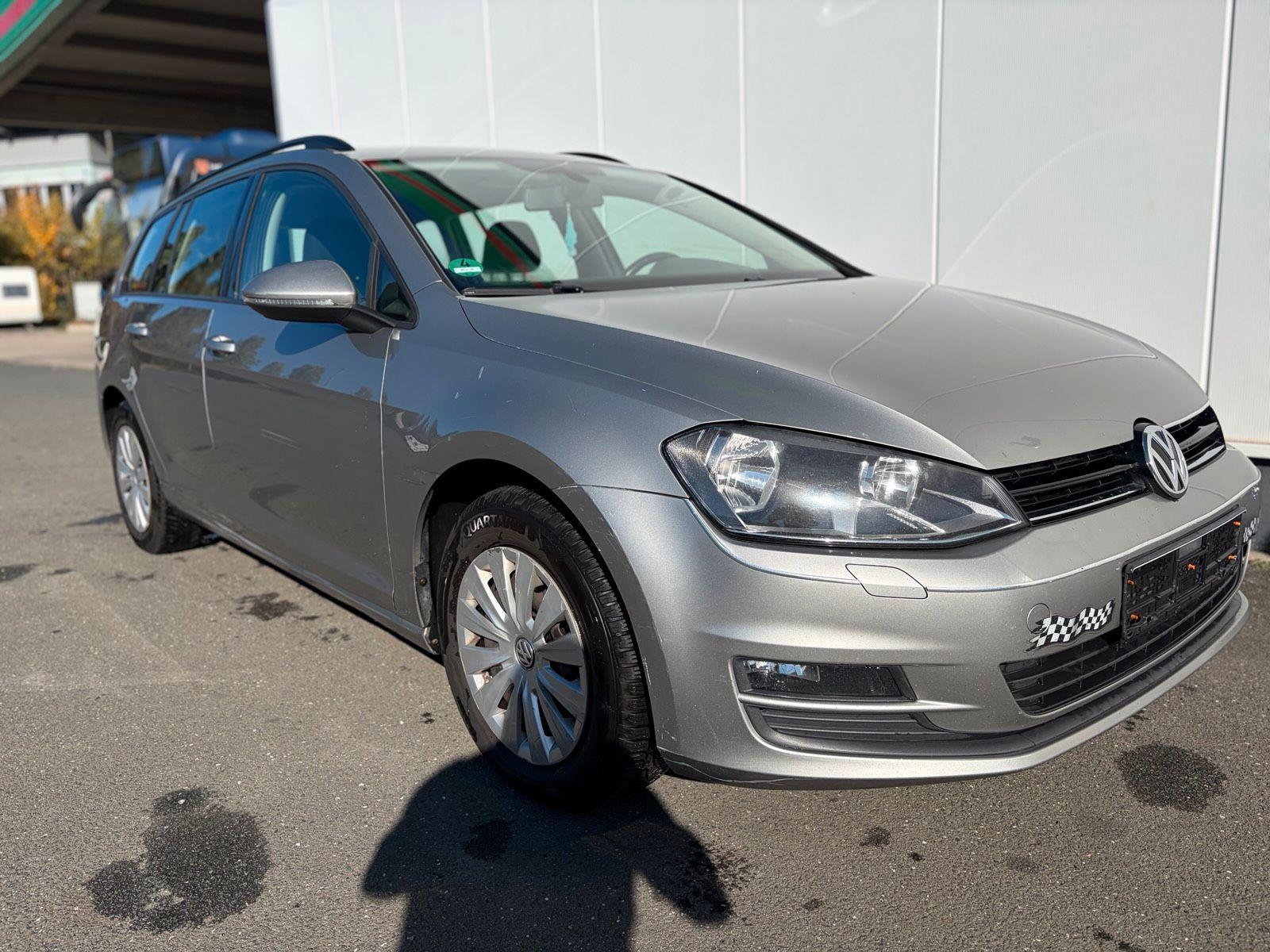 Volkswagen Golf 2014 — rear view
