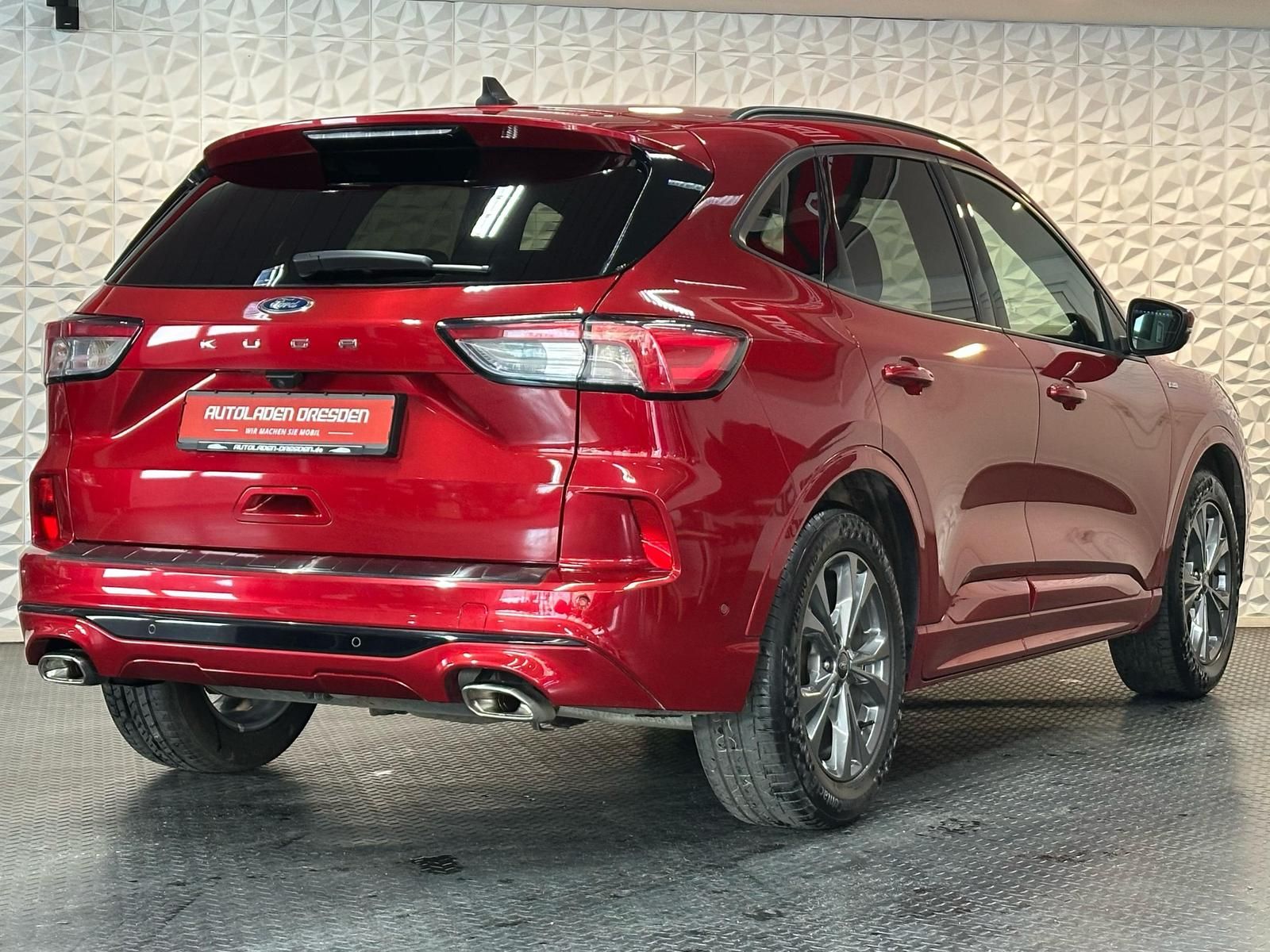 FORD Kuga 1.5 EB ST LINE X LED#AHK#ACC#SPUR#HUD#CAM - Image 8