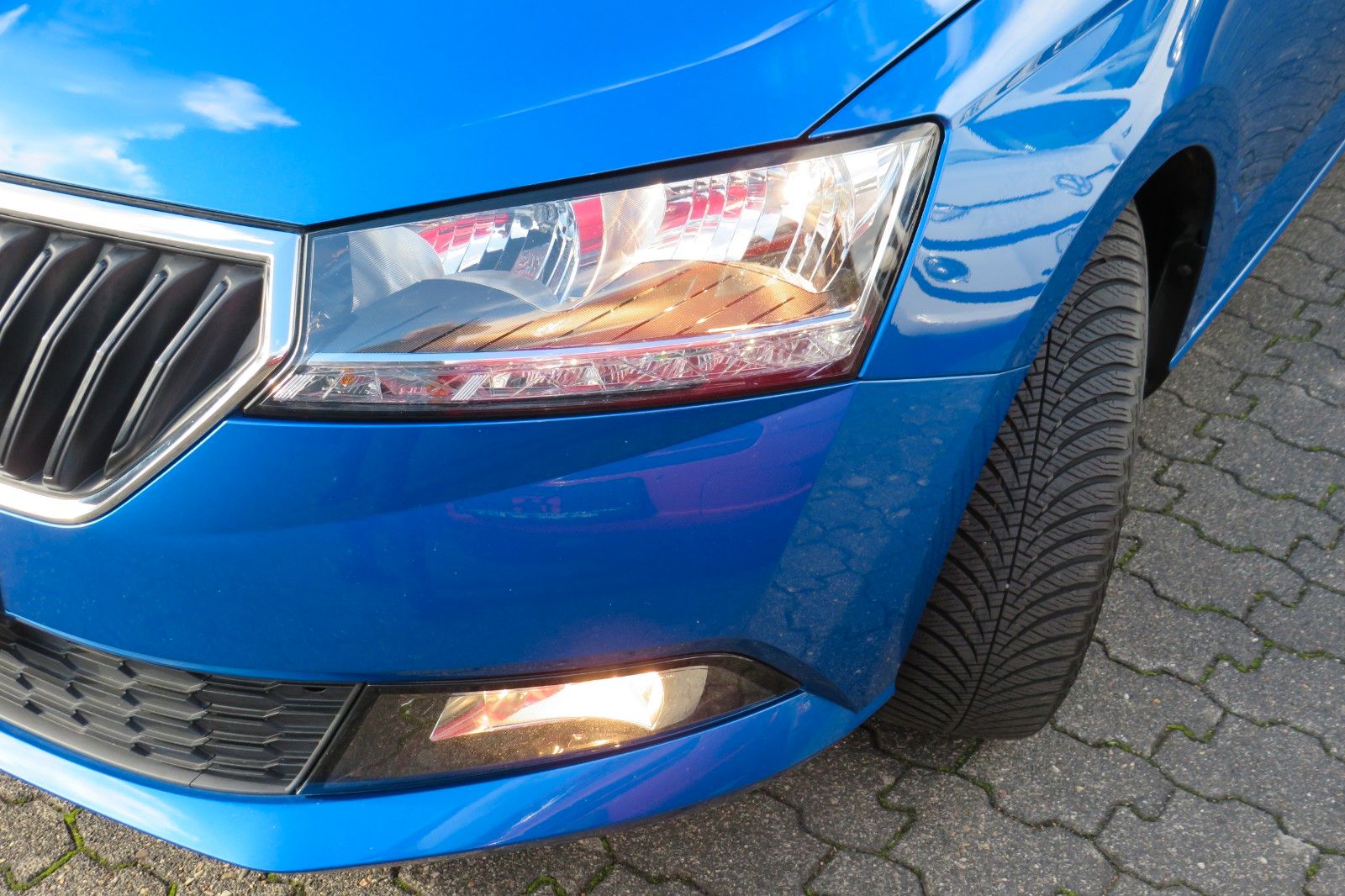 Fahrzeugabbildung SKODA Fabia Combi Ambition SITZH. GRA PDC NAVI APP 1.H