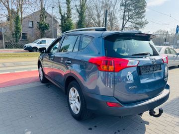 Toyota RAV 4 - 8