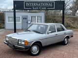 Mercedes-Benz 240 D W123 / H-Zulassung / TÜV 01.28 / Schiebeda - Mercedes-Benz 240: W123 240d