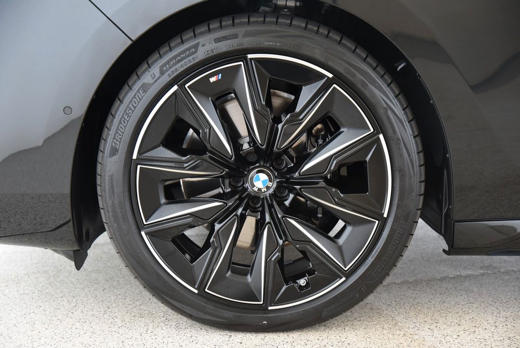 BMW 740