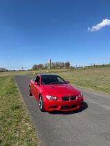 BMW E92 M3 1 Hand - BMW M3: Rot