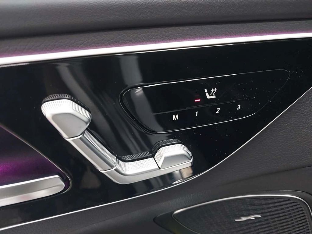 MERCEDES-BENZ C-Class 2023