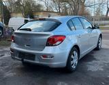 Chevrolet Cruze Hatchback LTZ*2.Hand*Euro5*Tempomat*Klima* - Chevrolet mit Benzin-Antrieb: Limousine, Schaltgetriebe