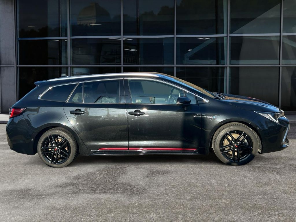 Fahrzeugabbildung Toyota Corolla 2.0 Hybrid Touring Sports Lounge