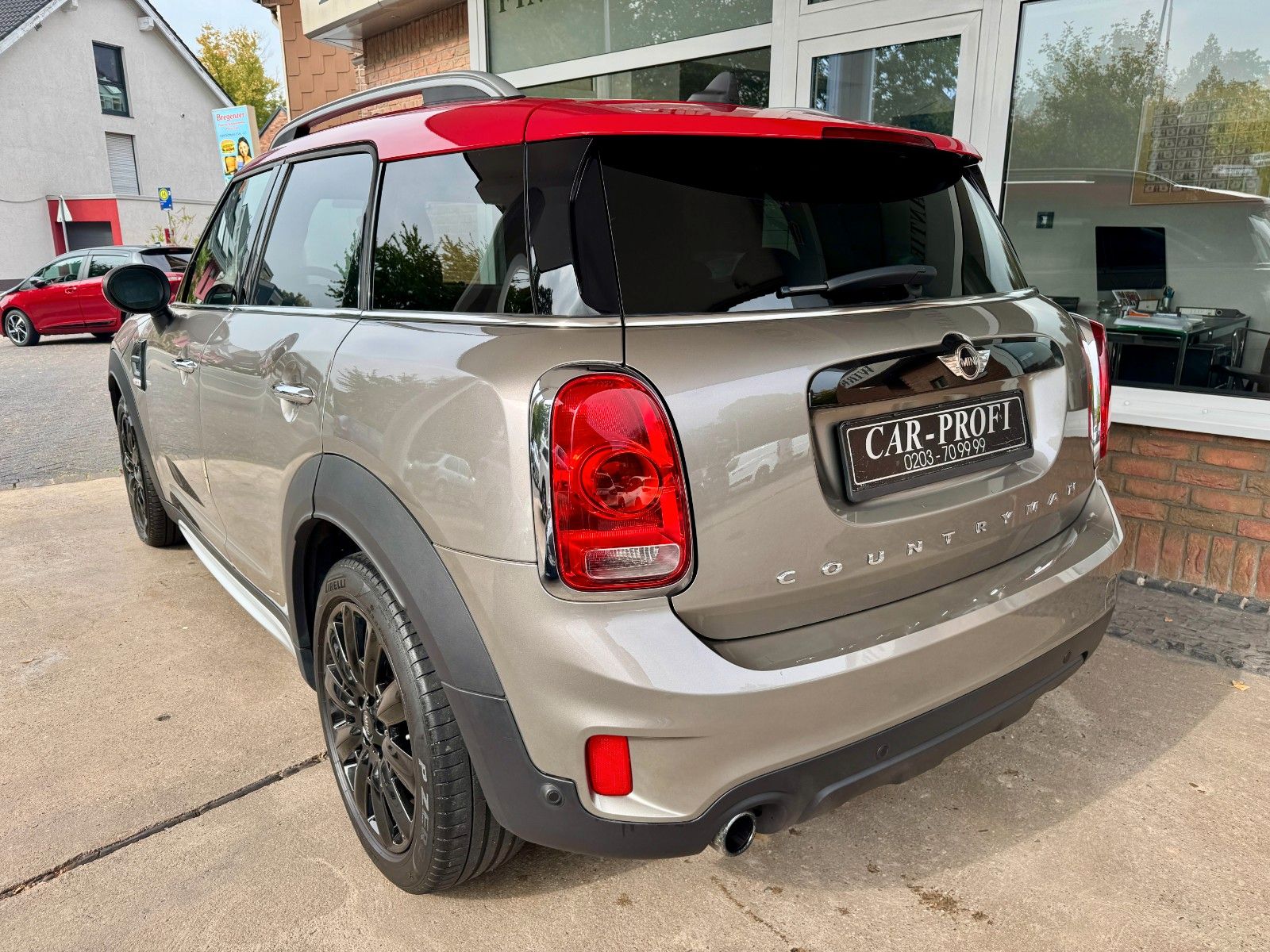 Fahrzeugabbildung MINI Cooper Countryman Autom. Navi/Panorama/1.Hand