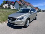 Volvo XC60 D5 AWD Momentum Geartronic Momentum - Volvo XC60 von privat