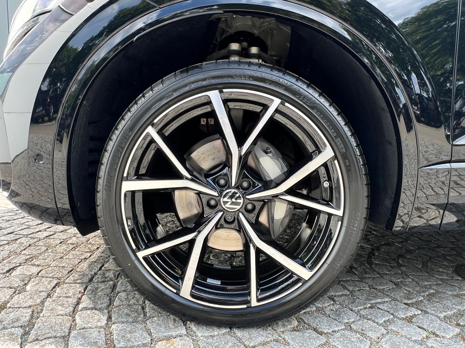 Fahrzeugabbildung Volkswagen Touareg  R-Line 3.0 TDI V6 DSG 4MOTION *Leder, A