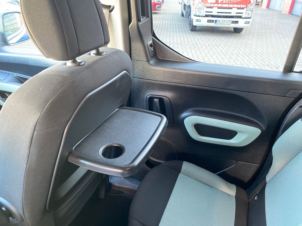 Fahrzeugabbildung Citroën Berlingo M PureTech 110 FEEL *PDC hinten*