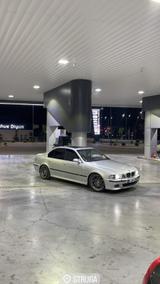 BMW M5 Facelift Leder/Alcantara DSP-Sound System  - silberne BMW M5