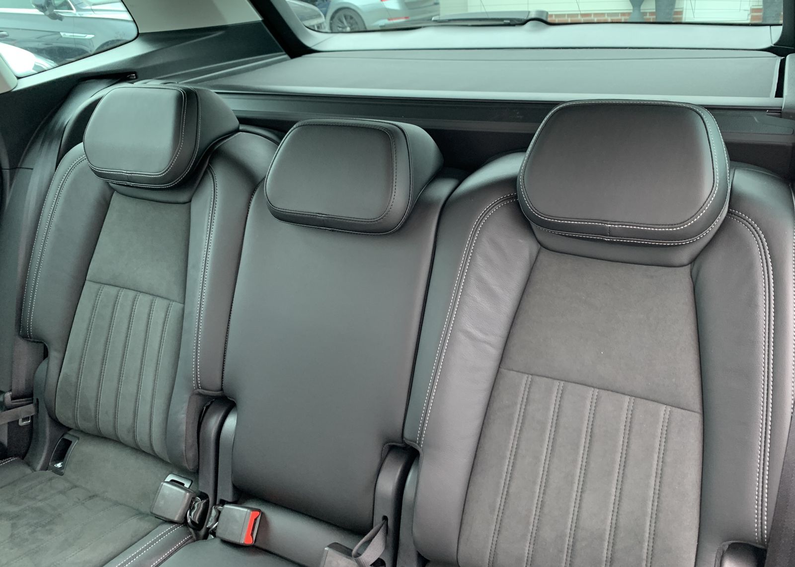 Fahrzeugabbildung SKODA Karoq 2.0 TDI*4x4*Alcantara*AHK*STHZ*CANTON*Cam*