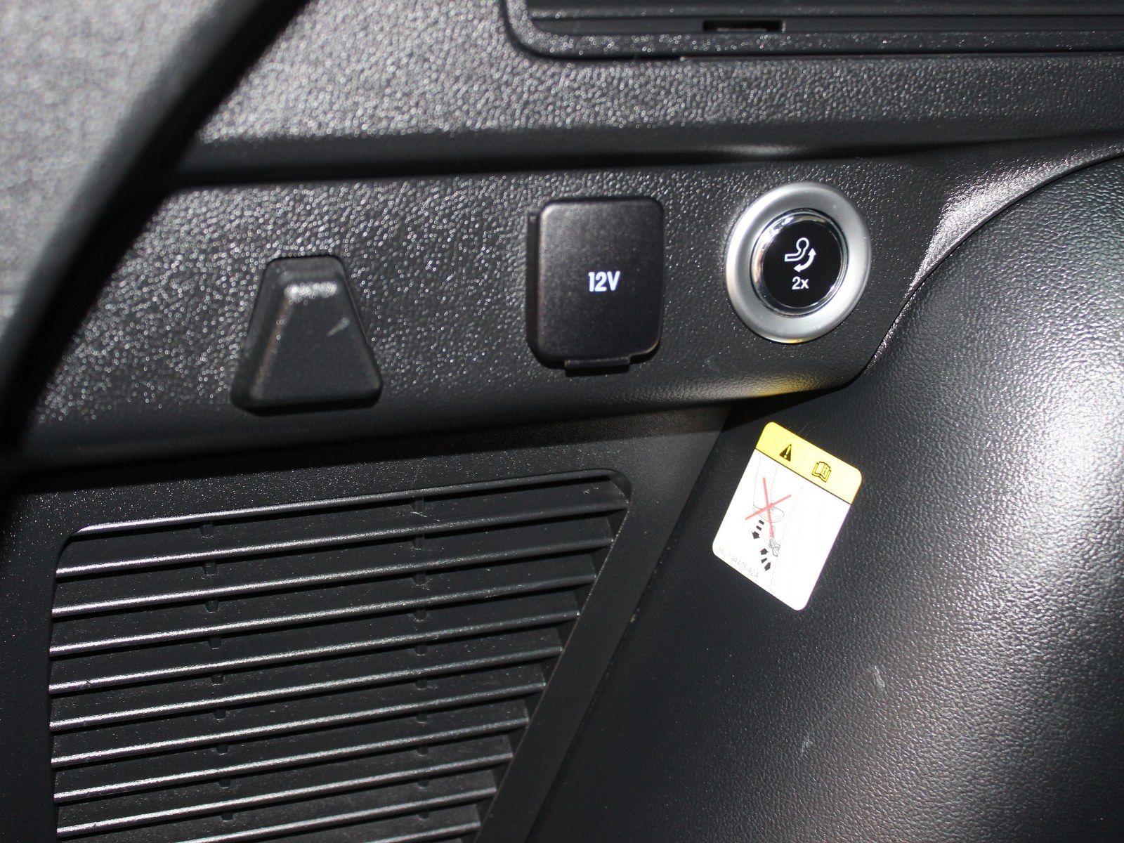 Fahrzeugabbildung Ford Kuga Plug-In Hybrid Cool & Connect 2,5 Duratec