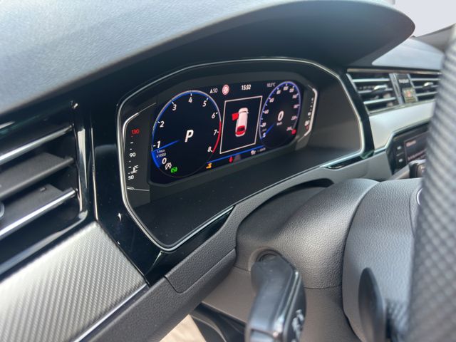 Passat Variant Elegance 1.5TSI DSG 110kW R-Line 