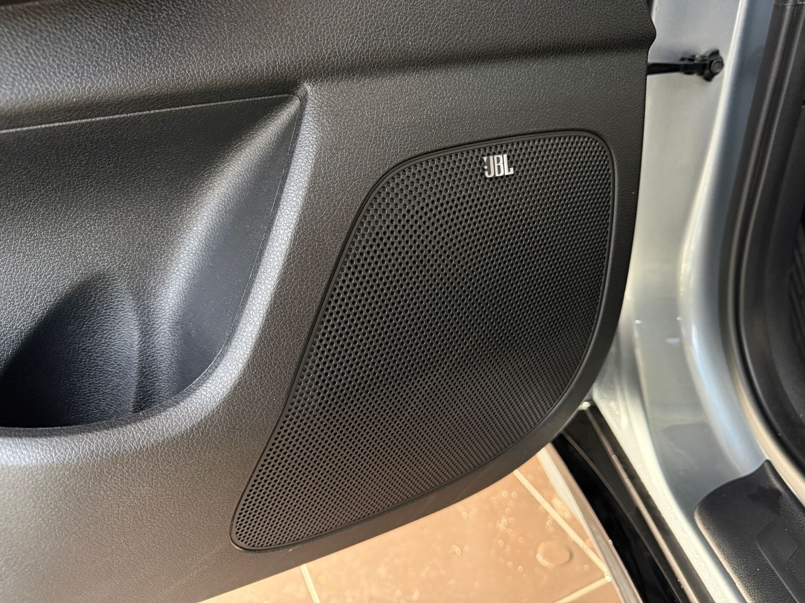 Fahrzeugabbildung Kia Sportage Black Edition PANO AHK LED