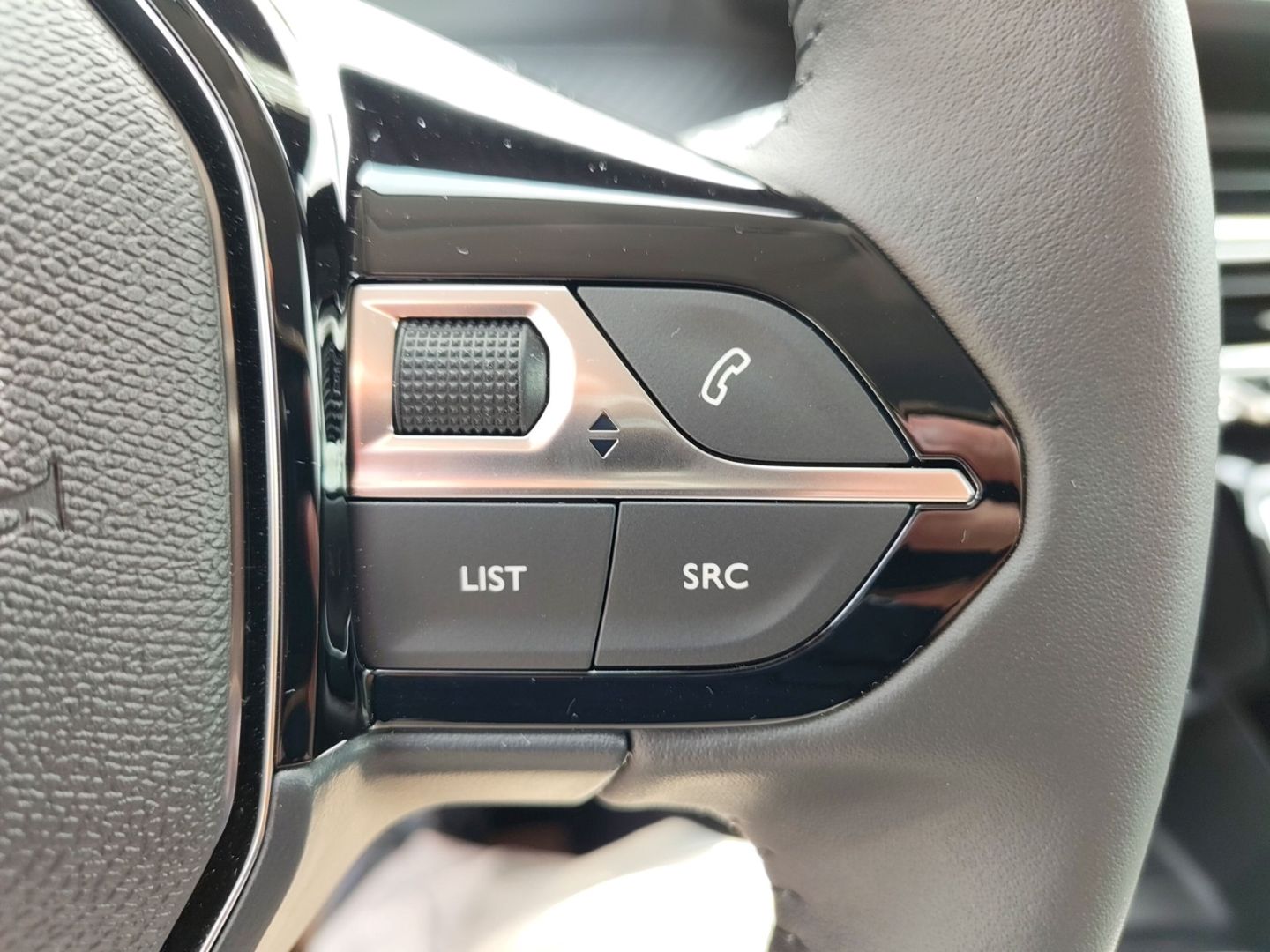 Peugeot 208 - Bild 20