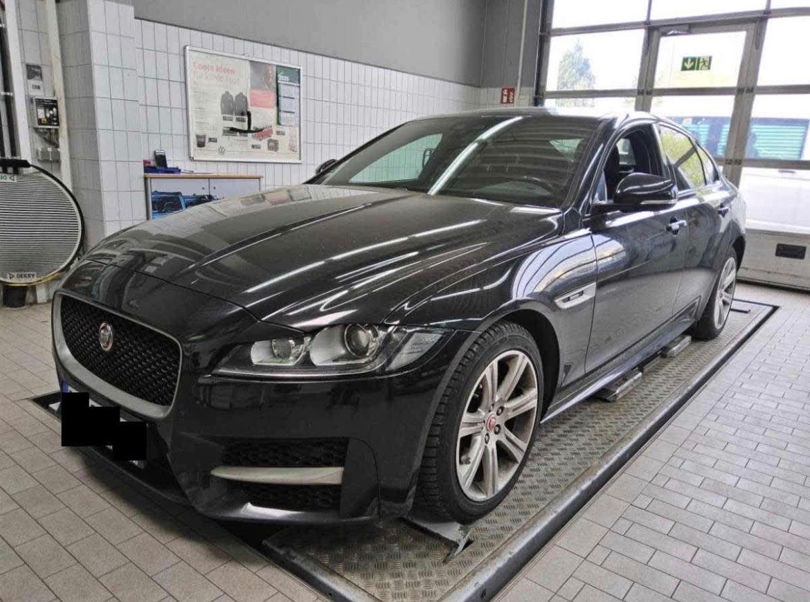 JAGUAR XF